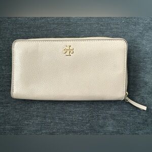Tory Burch Robinson Wallet